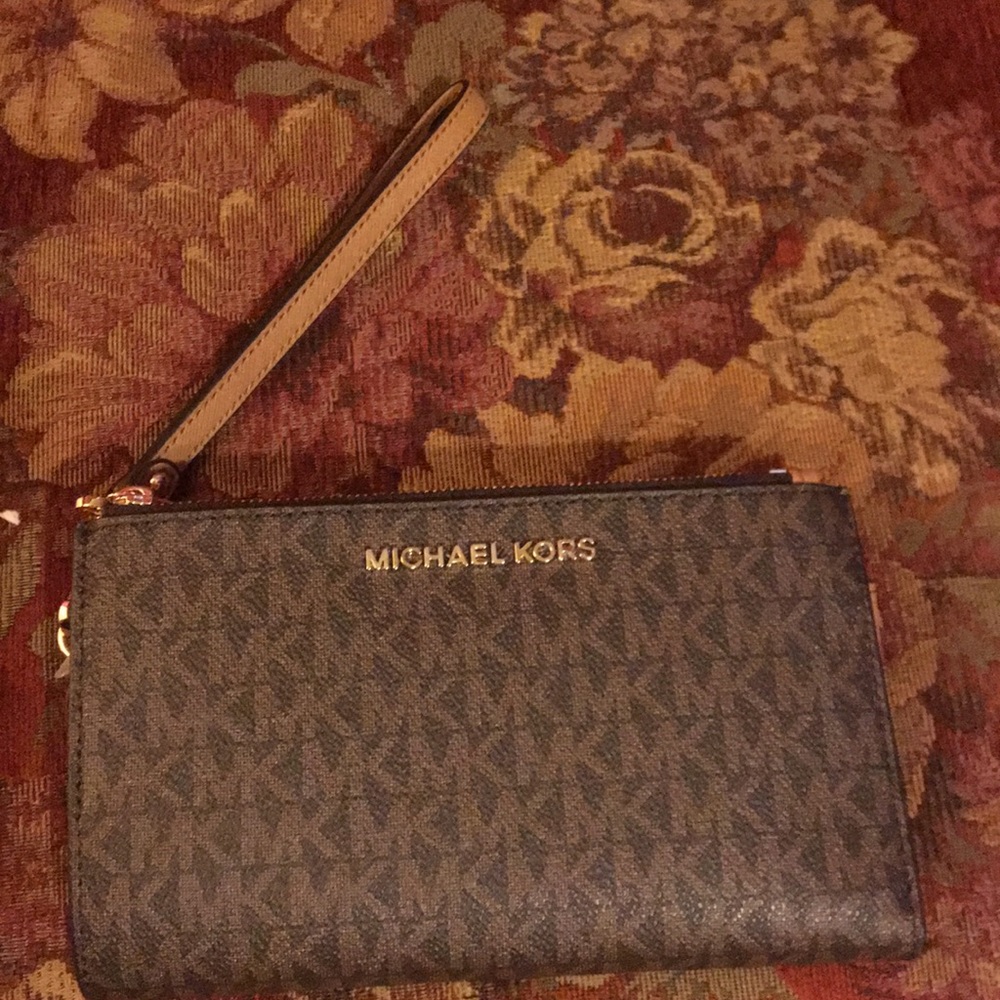 Double Zip Wristlet
